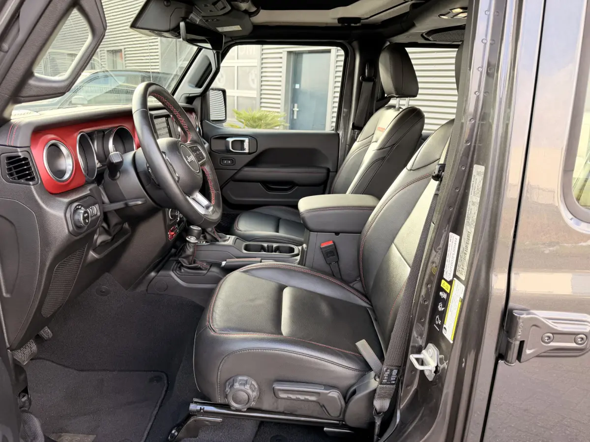 JEEP RUBICON 3.6L V6 5 Zitplaatsen Trekhaak Tonneau cover Carplay Leder LED BTW