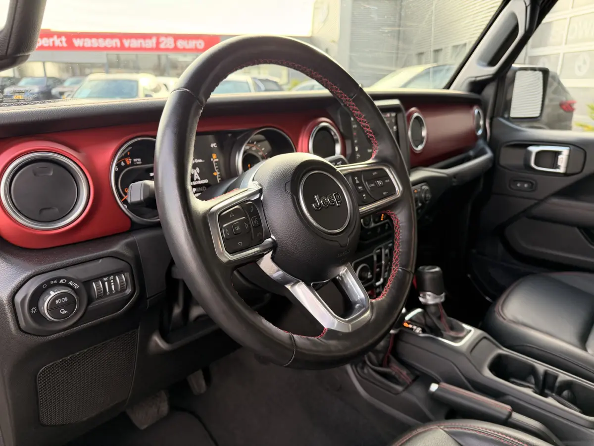 JEEP RUBICON 3.6L V6 5 Zitplaatsen Trekhaak Tonneau cover Carplay Leder LED BTW