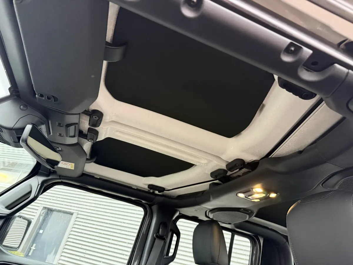 JEEP RUBICON 3.6L V6 5 Zitplaatsen Trekhaak Tonneau cover Carplay Leder LED BTW