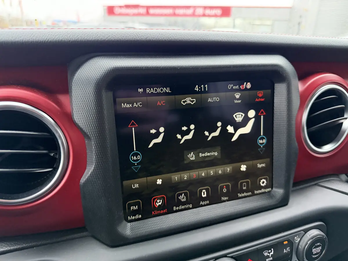JEEP RUBICON 3.6L V6 5 Zitplaatsen Trekhaak Tonneau cover Carplay Leder LED BTW