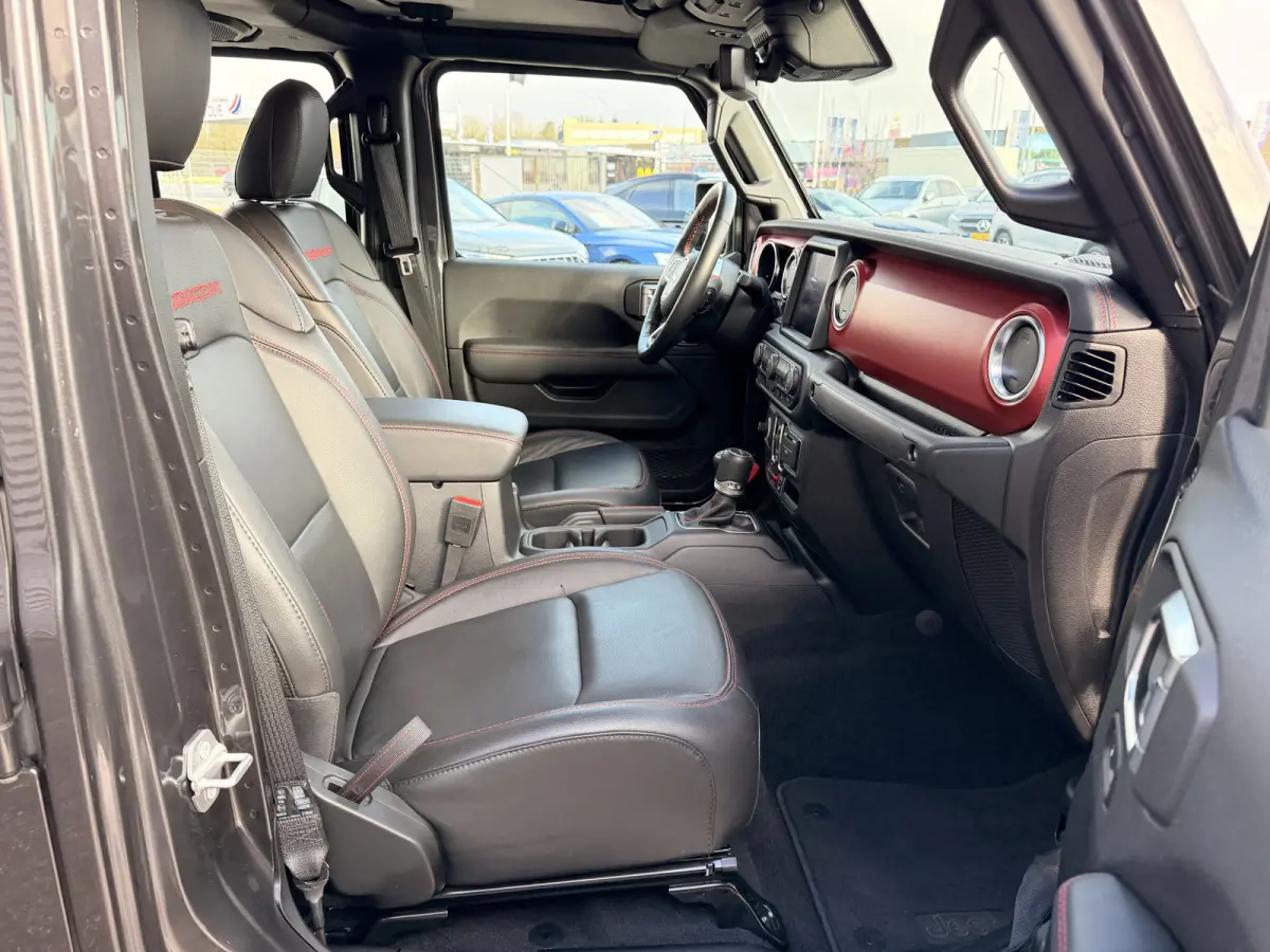 JEEP RUBICON 3.6L V6 5 Zitplaatsen Trekhaak Tonneau cover Carplay Leder LED BTW