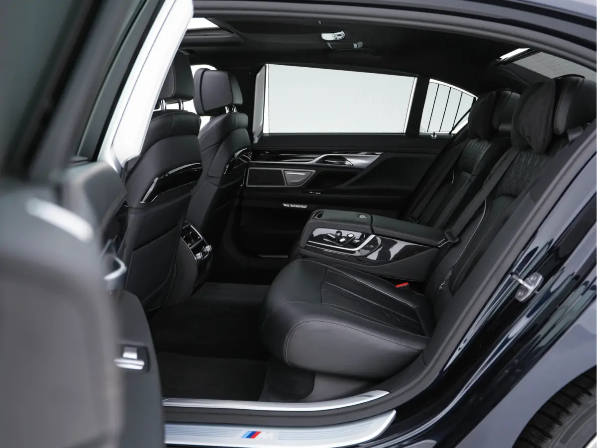 750i Long M-Aerodynamic xDrive High Executive Aut. *PANO | DESIGN-LEATHER | LASER-LED | SOFTCLOSE |TOPVIEW | HARMAN/KARDON-SOUND | MEMORY-PACK | NAVI-FULLMAP | KEYLESS | ADAPTIVE-CRUISE | HE