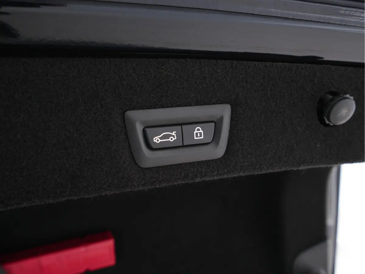750i Long M-Aerodynamic xDrive High Executive Aut. *PANO | DESIGN-LEATHER | LASER-LED | SOFTCLOSE |TOPVIEW | HARMAN/KARDON-SOUND | MEMORY-PACK | NAVI-FULLMAP | KEYLESS | ADAPTIVE-CRUISE | HE