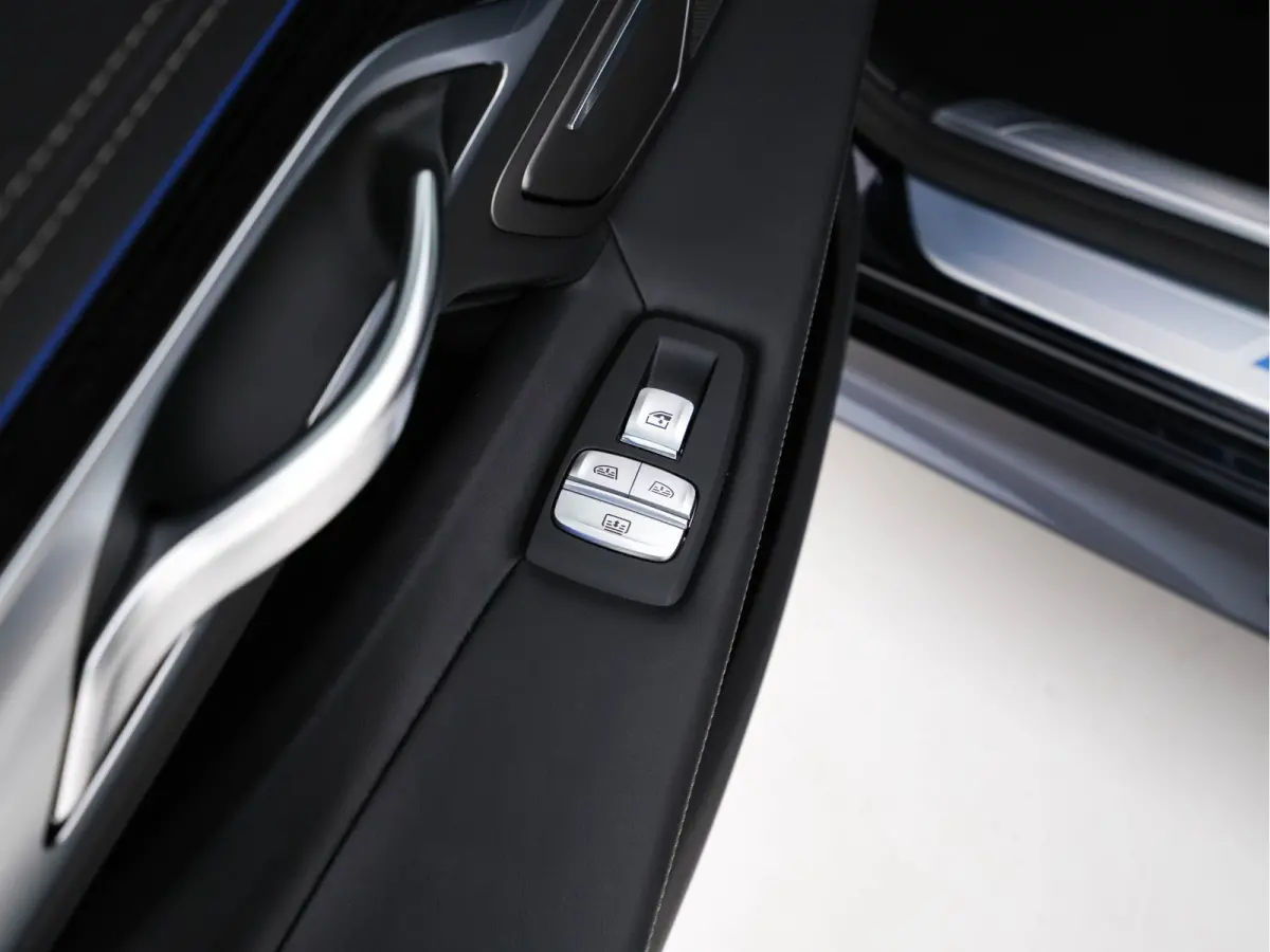 750i Long M-Aerodynamic xDrive High Executive Aut. *PANO | DESIGN-LEATHER | LASER-LED | SOFTCLOSE |TOPVIEW | HARMAN/KARDON-SOUND | MEMORY-PACK | NAVI-FULLMAP | KEYLESS | ADAPTIVE-CRUISE | HE