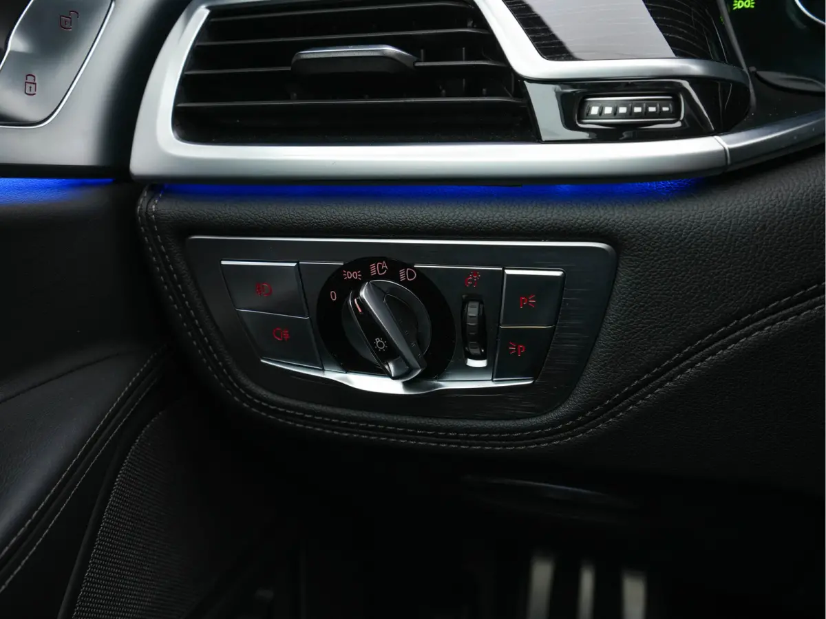 750i Long M-Aerodynamic xDrive High Executive Aut. *PANO | DESIGN-LEATHER | LASER-LED | SOFTCLOSE |TOPVIEW | HARMAN/KARDON-SOUND | MEMORY-PACK | NAVI-FULLMAP | KEYLESS | ADAPTIVE-CRUISE | HE