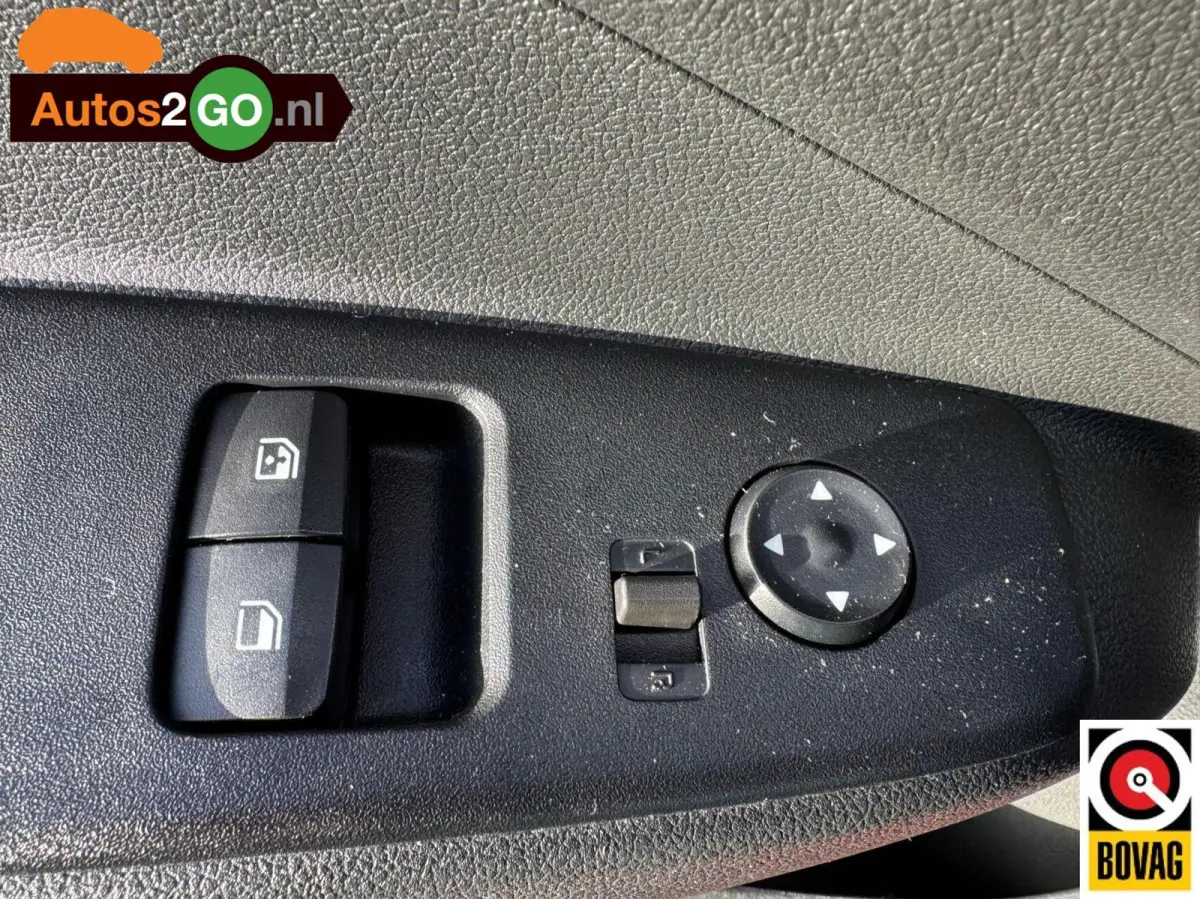 1.2i Automaat I Navi I AppleCarplay Android-Auto I Parkeersensoren I lane dept. I rijklaar I