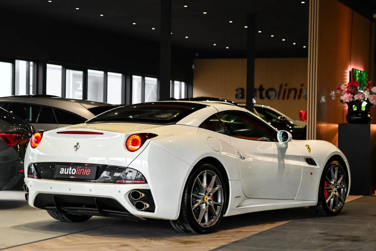 4.3 V8 30. F1, 490PK, Carbon, Driver Zone, Keramisch, Camera!