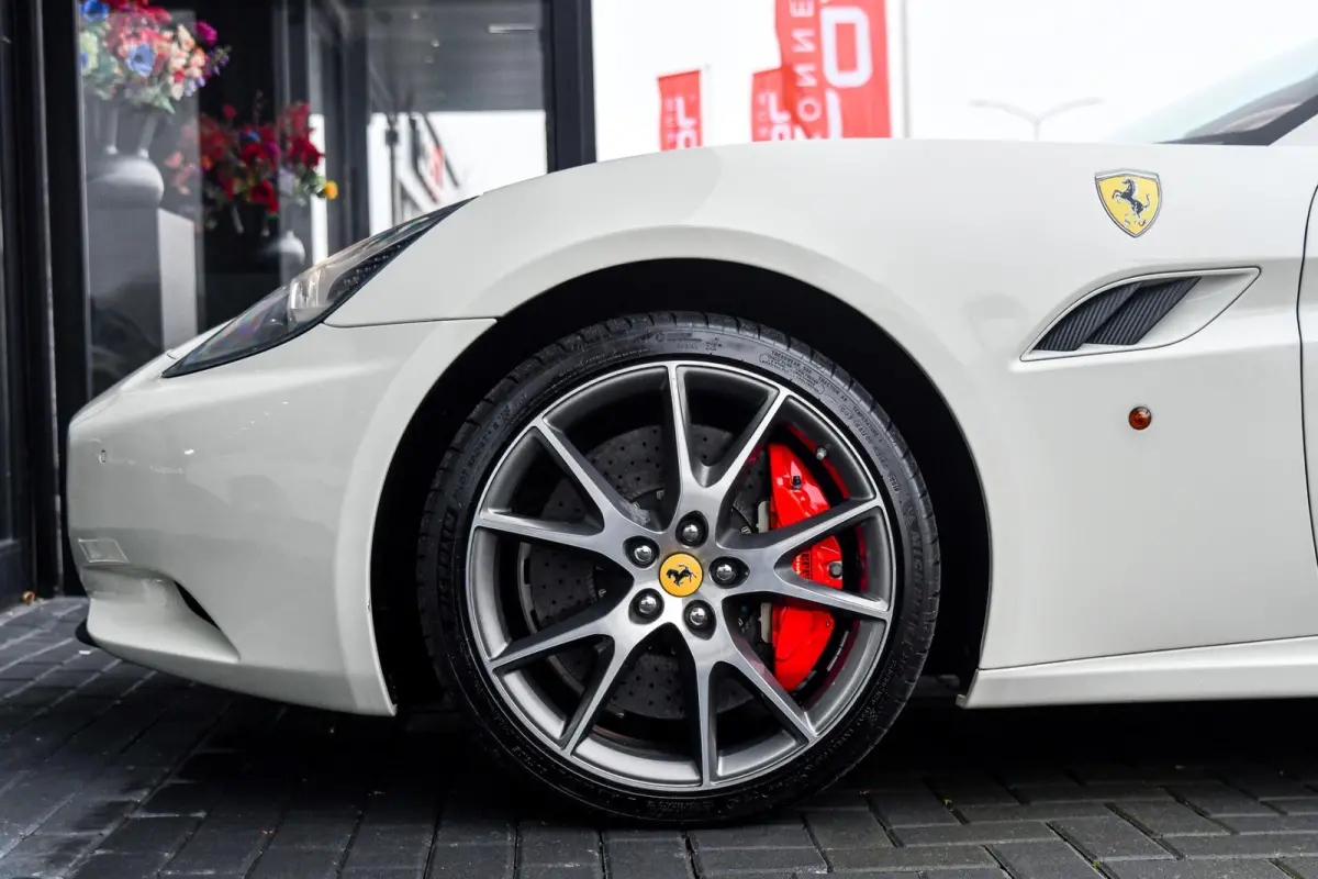 4.3 V8 30. F1, 490PK, Carbon, Driver Zone, Keramisch, Camera!