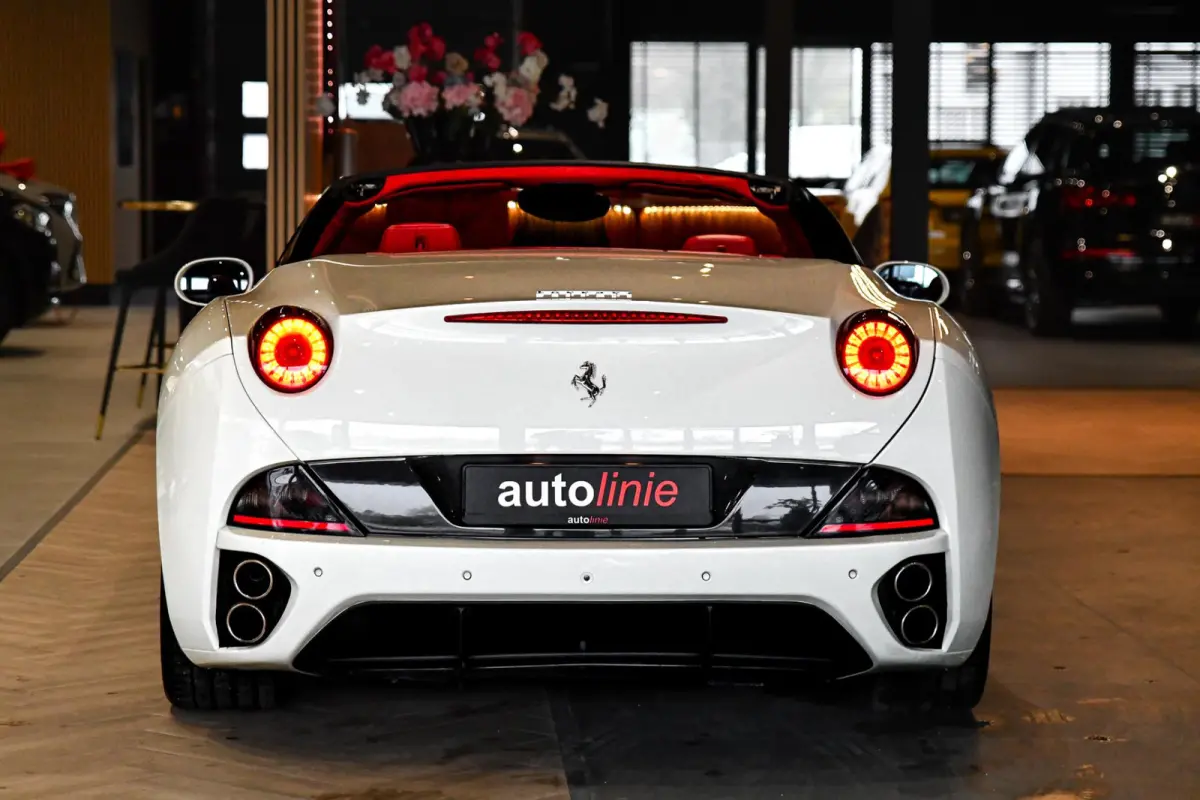 4.3 V8 30. F1, 490PK, Carbon, Driver Zone, Keramisch, Camera!