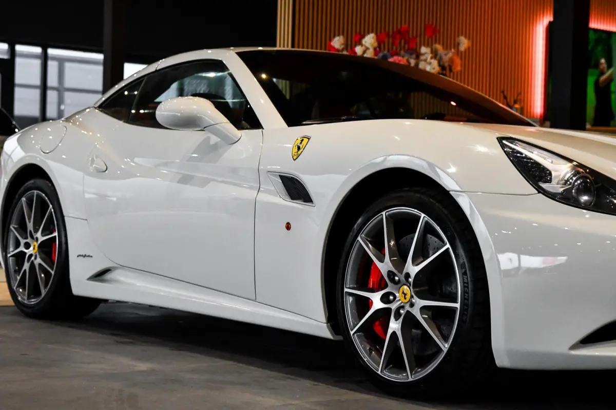 4.3 V8 30. F1, 490PK, Carbon, Driver Zone, Keramisch, Camera!