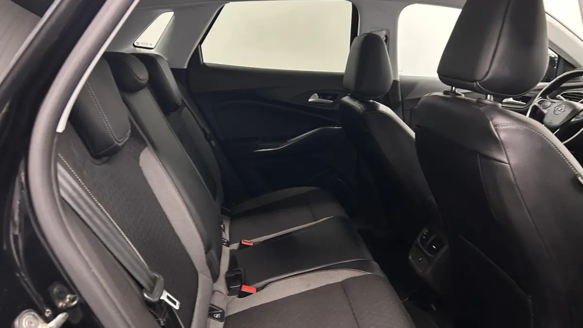 1.2 Turbo 120 Jaar Edition NAVI CRUISE CAMERA CARPLAY.