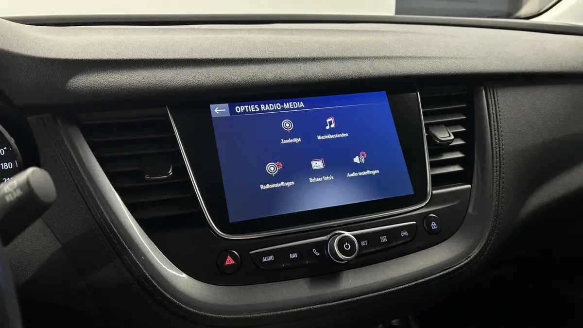 1.2 Turbo 120 Jaar Edition NAVI CRUISE CAMERA CARPLAY.