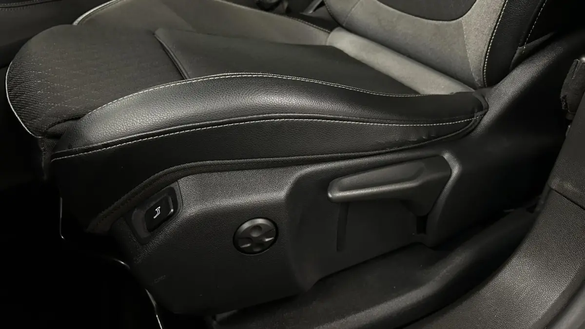 1.2 Turbo 120 Jaar Edition NAVI CRUISE CAMERA CARPLAY.