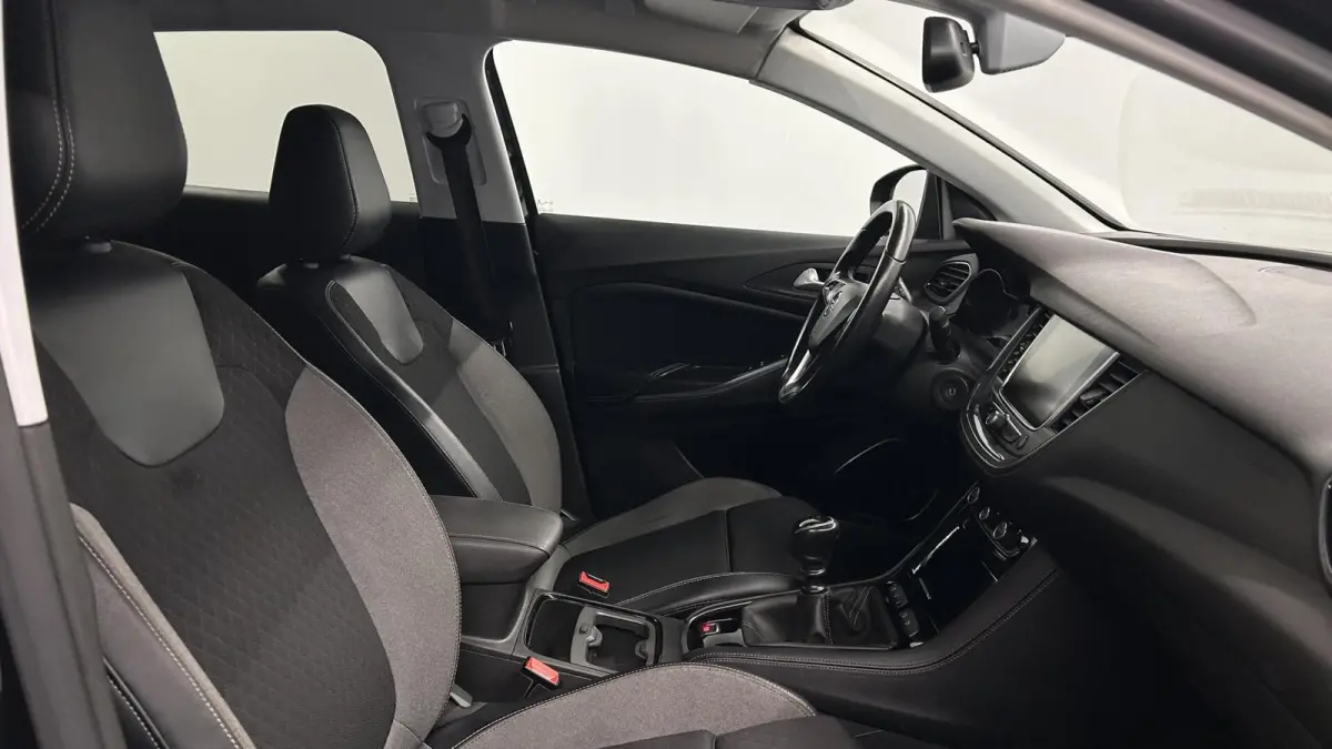 1.2 Turbo 120 Jaar Edition NAVI CRUISE CAMERA CARPLAY.