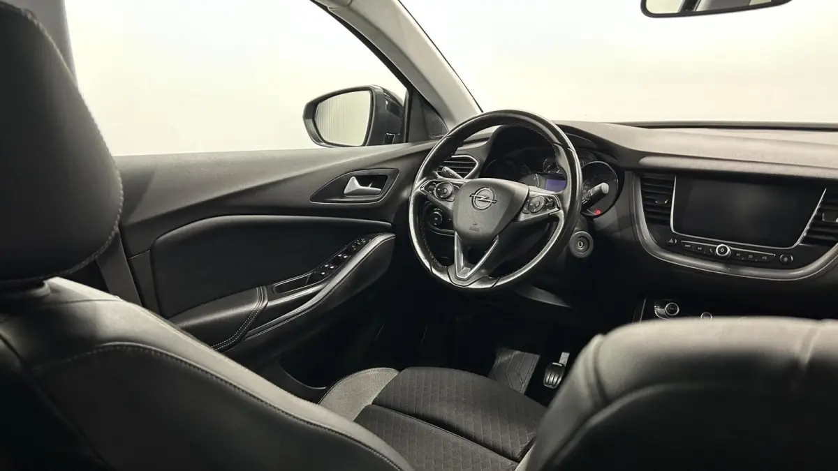1.2 Turbo 120 Jaar Edition NAVI CRUISE CAMERA CARPLAY.