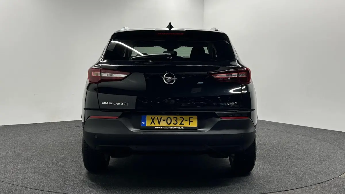 1.2 Turbo 120 Jaar Edition NAVI CRUISE CAMERA CARPLAY.