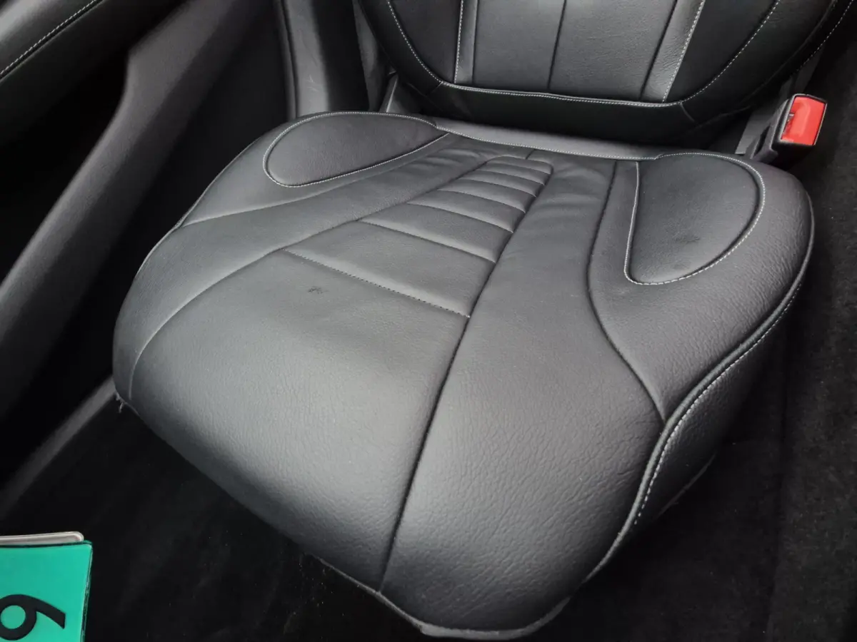 350 d 4MATIC Premium Plus (BTW auto) Burmester / Schuif-kanteldak / Luchtvering. Volle auto.