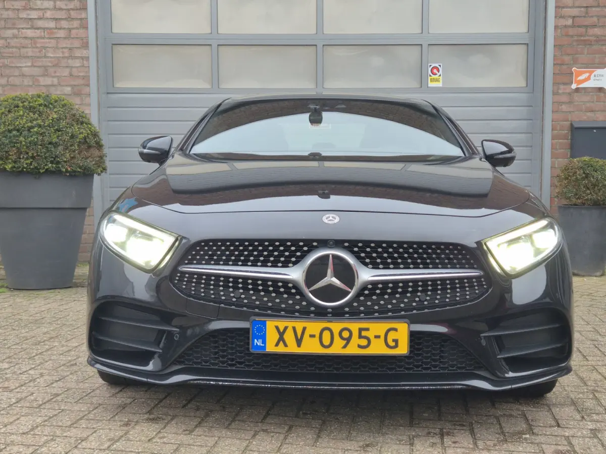 350 d 4MATIC Premium Plus (BTW auto) Burmester / Schuif-kanteldak / Luchtvering. Volle auto.