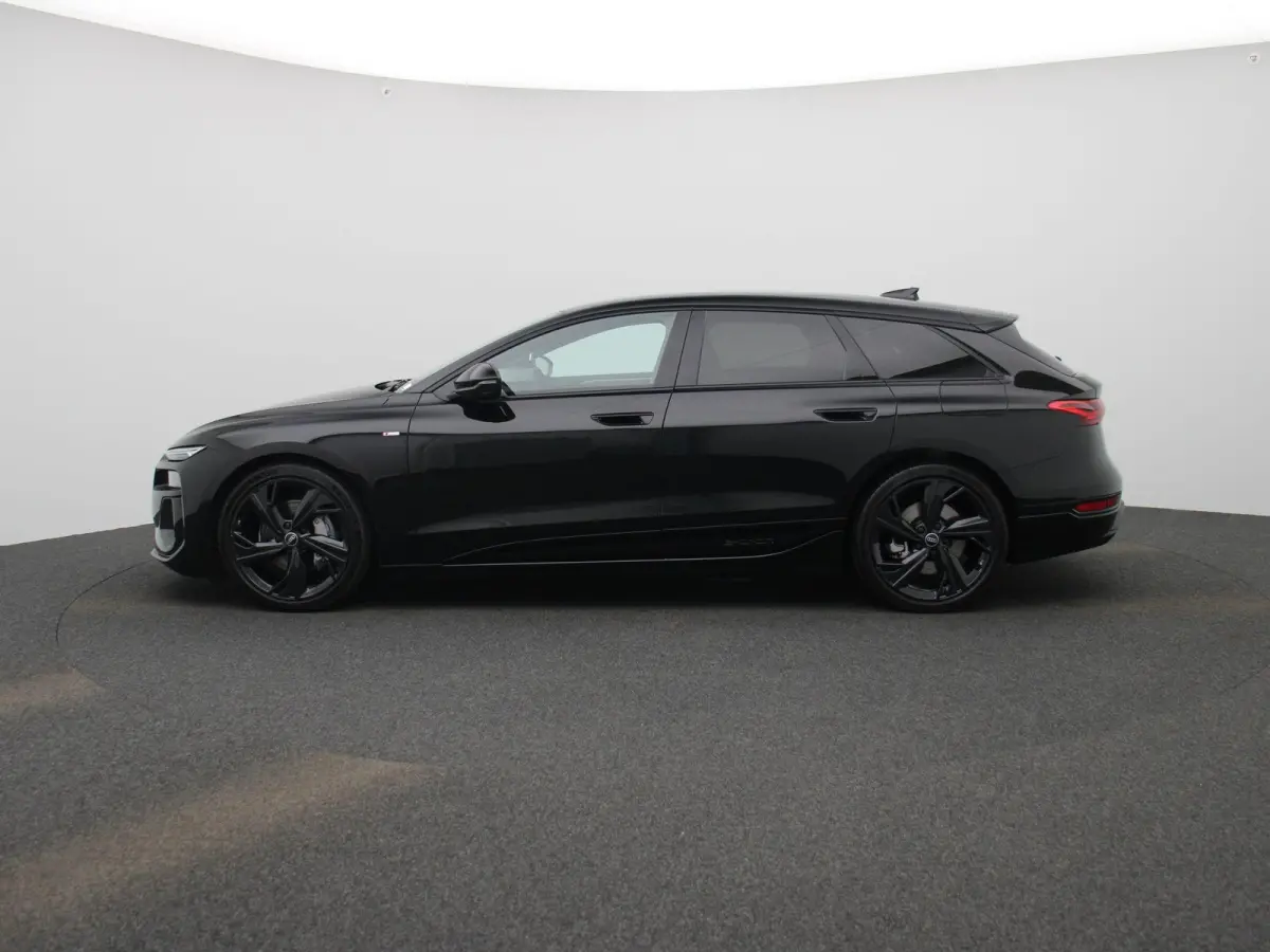 edition quattro 100 kWh l SoH 99% | Adaptive cruise control l Panorama-glasdak l Airco l B&O Premium soundsysteem l Stoelverwarming l Adaptive air suspension l Verwarmbaar stuurwiel l Warmte