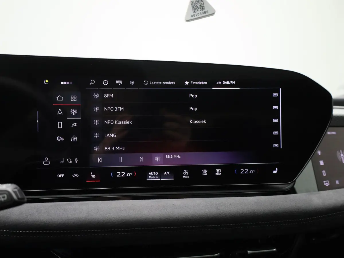 edition quattro 100 kWh l SoH 99% | Adaptive cruise control l Panorama-glasdak l Airco l B&O Premium soundsysteem l Stoelverwarming l Adaptive air suspension l Verwarmbaar stuurwiel l Warmte