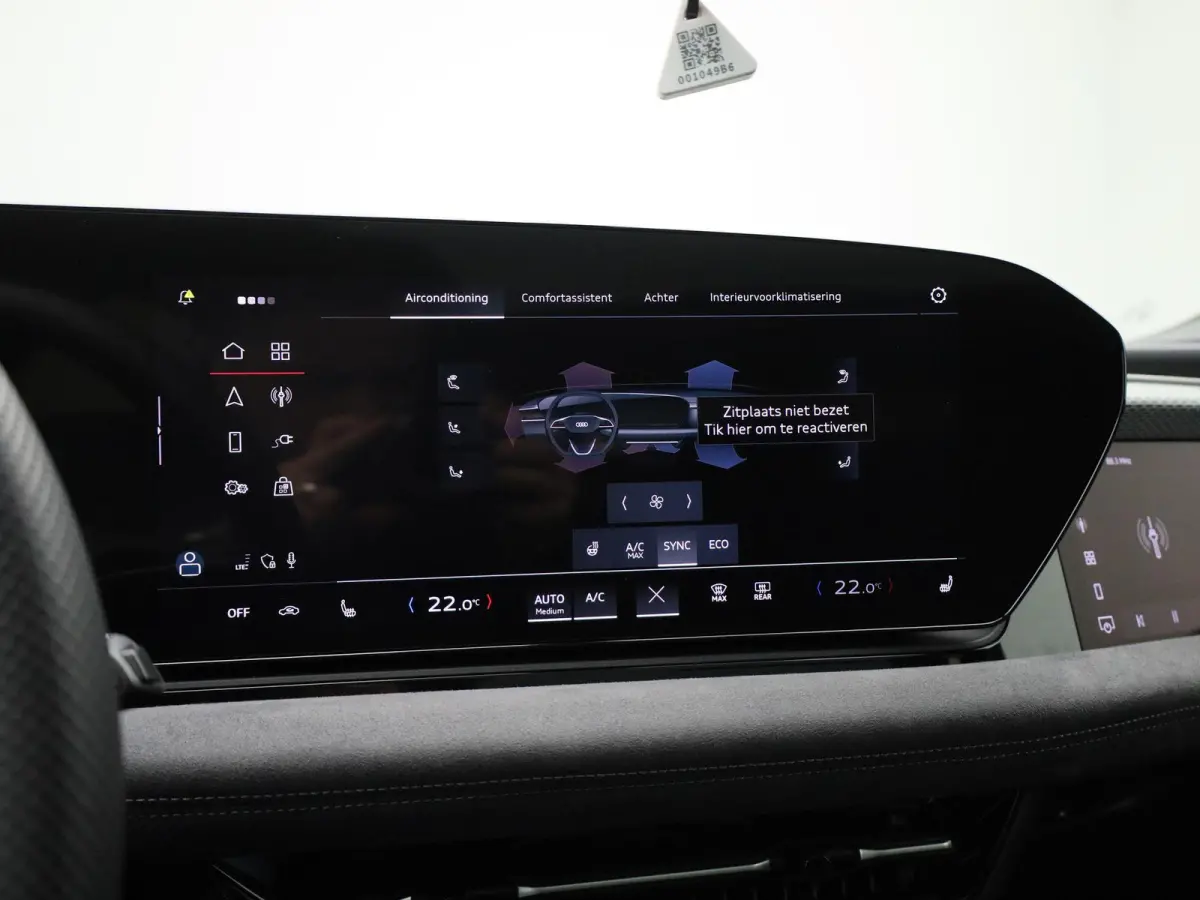edition quattro 100 kWh l SoH 99% | Adaptive cruise control l Panorama-glasdak l Airco l B&O Premium soundsysteem l Stoelverwarming l Adaptive air suspension l Verwarmbaar stuurwiel l Warmte