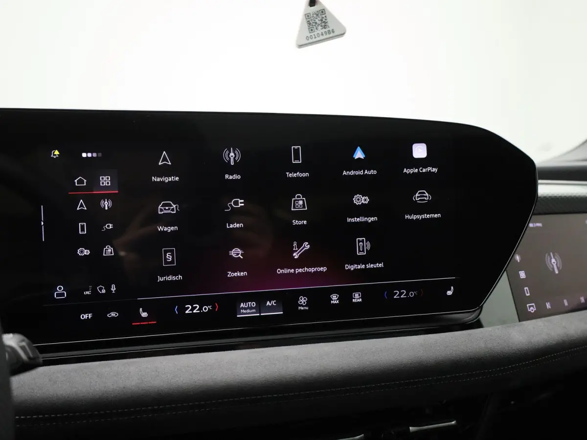 edition quattro 100 kWh l SoH 99% | Adaptive cruise control l Panorama-glasdak l Airco l B&O Premium soundsysteem l Stoelverwarming l Adaptive air suspension l Verwarmbaar stuurwiel l Warmte
