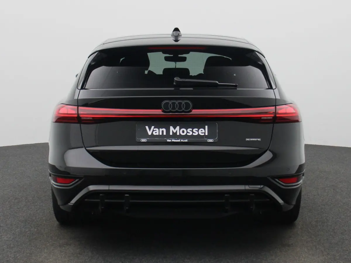edition quattro 100 kWh l SoH 99% | Adaptive cruise control l Panorama-glasdak l Airco l B&O Premium soundsysteem l Stoelverwarming l Adaptive air suspension l Verwarmbaar stuurwiel l Warmte