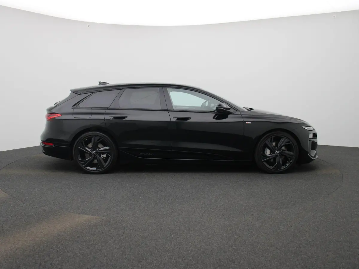 edition quattro 100 kWh l SoH 99% | Adaptive cruise control l Panorama-glasdak l Airco l B&O Premium soundsysteem l Stoelverwarming l Adaptive air suspension l Verwarmbaar stuurwiel l Warmte