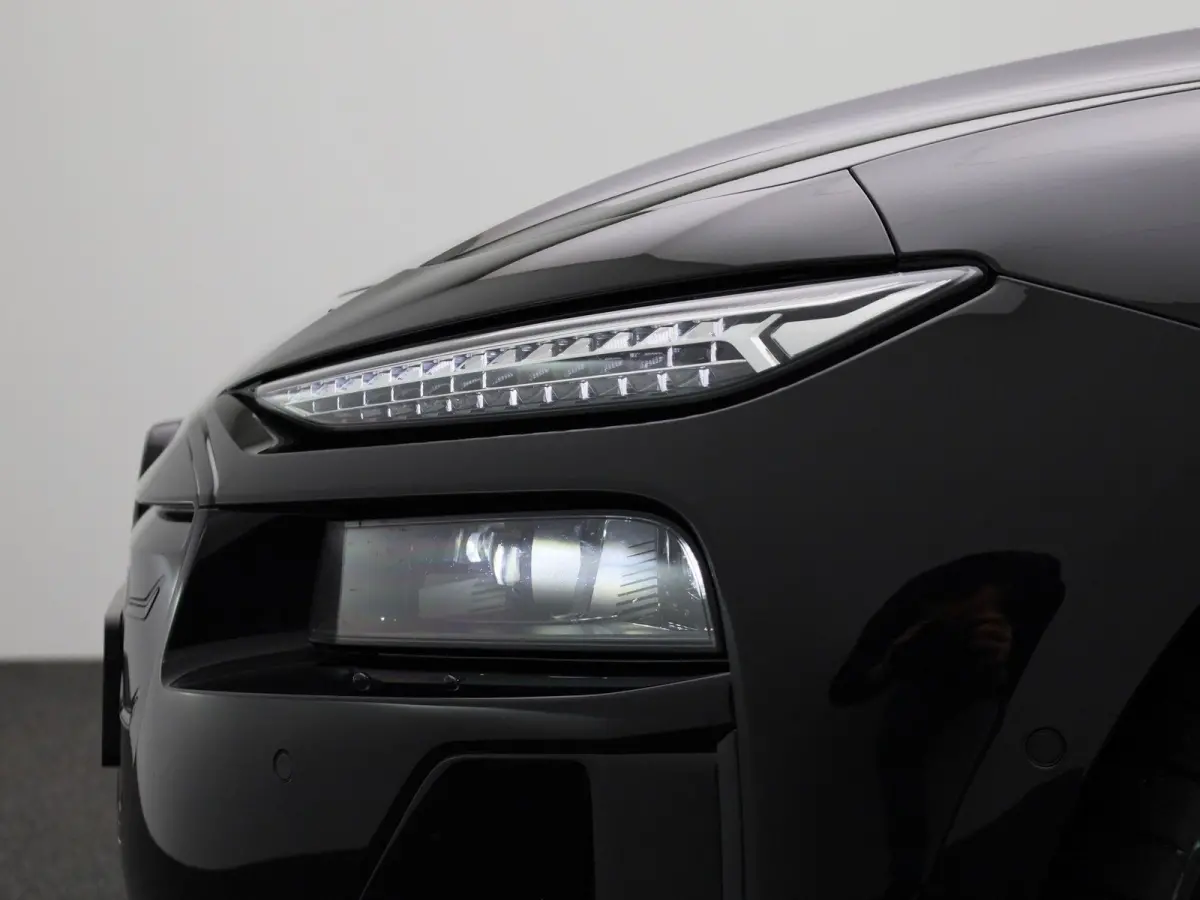 edition quattro 100 kWh l SoH 99% | Adaptive cruise control l Panorama-glasdak l Airco l B&O Premium soundsysteem l Stoelverwarming l Adaptive air suspension l Verwarmbaar stuurwiel l Warmte