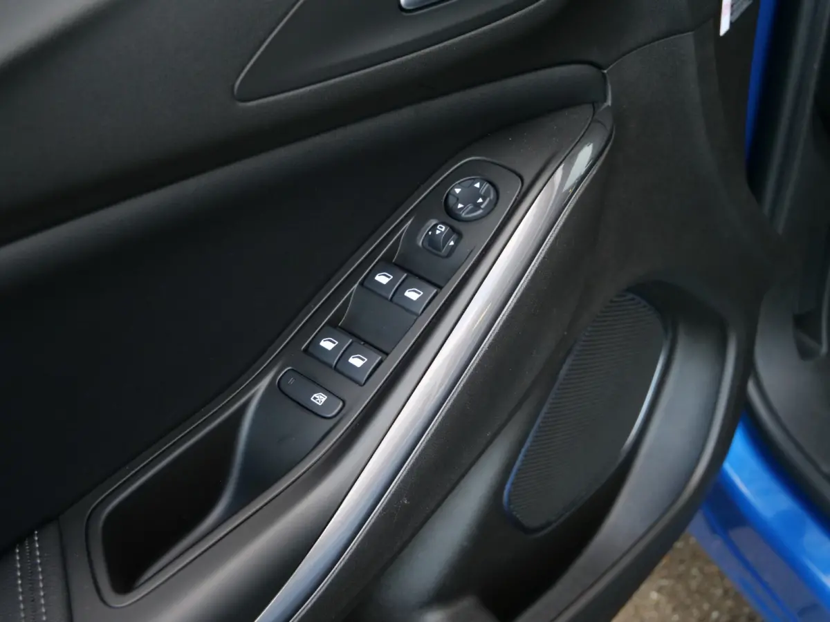 1.6 Turbo Hybrid4 Ultimate 300 Pk Automaat Navi / DAB / Apple Carplay / Camera / Stoelverwarming