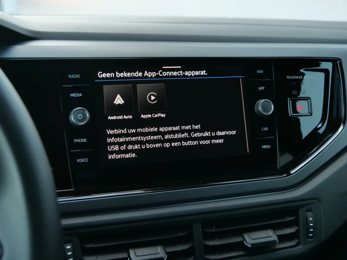 1.0 TSI R-Line 116 Pk Automaat Apple Carplay / DAB / Camera / PDC