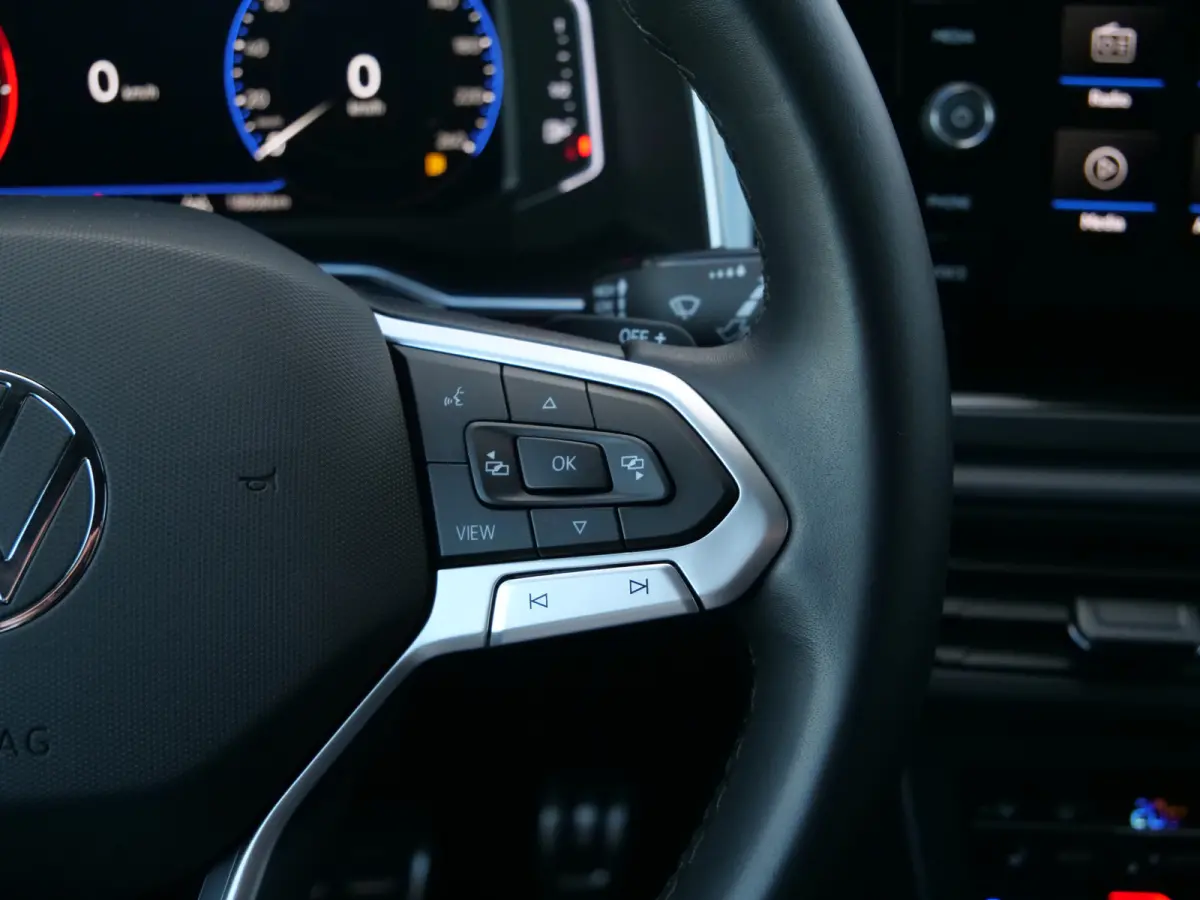 1.0 TSI R-Line 116 Pk Automaat Apple Carplay / DAB / Camera / PDC