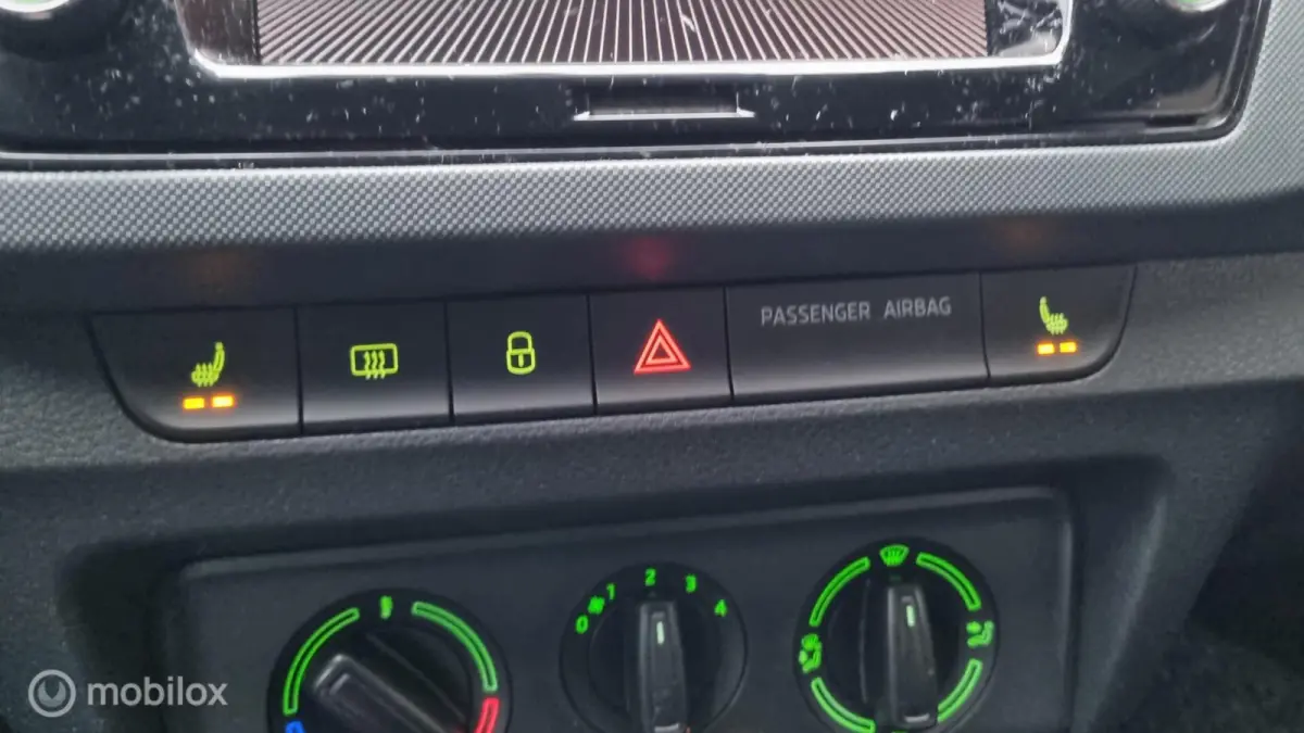 1.0 Active ,Airco , Bluetooth, Sloelverwarming