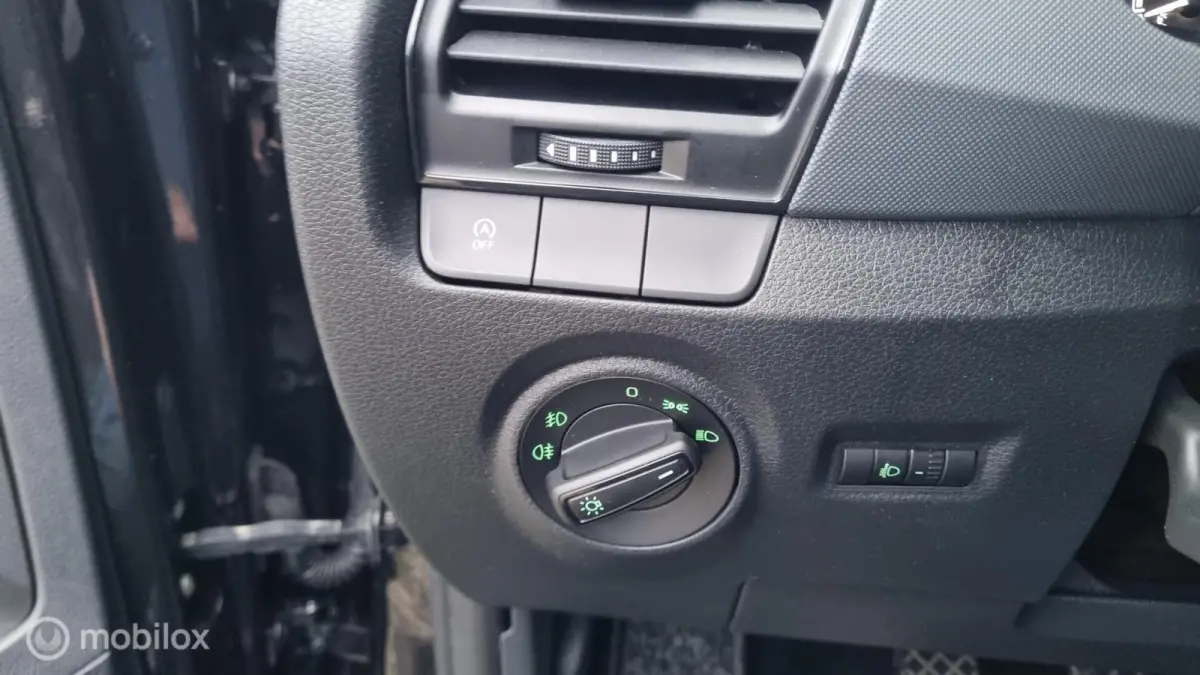 1.0 Active ,Airco , Bluetooth, Sloelverwarming