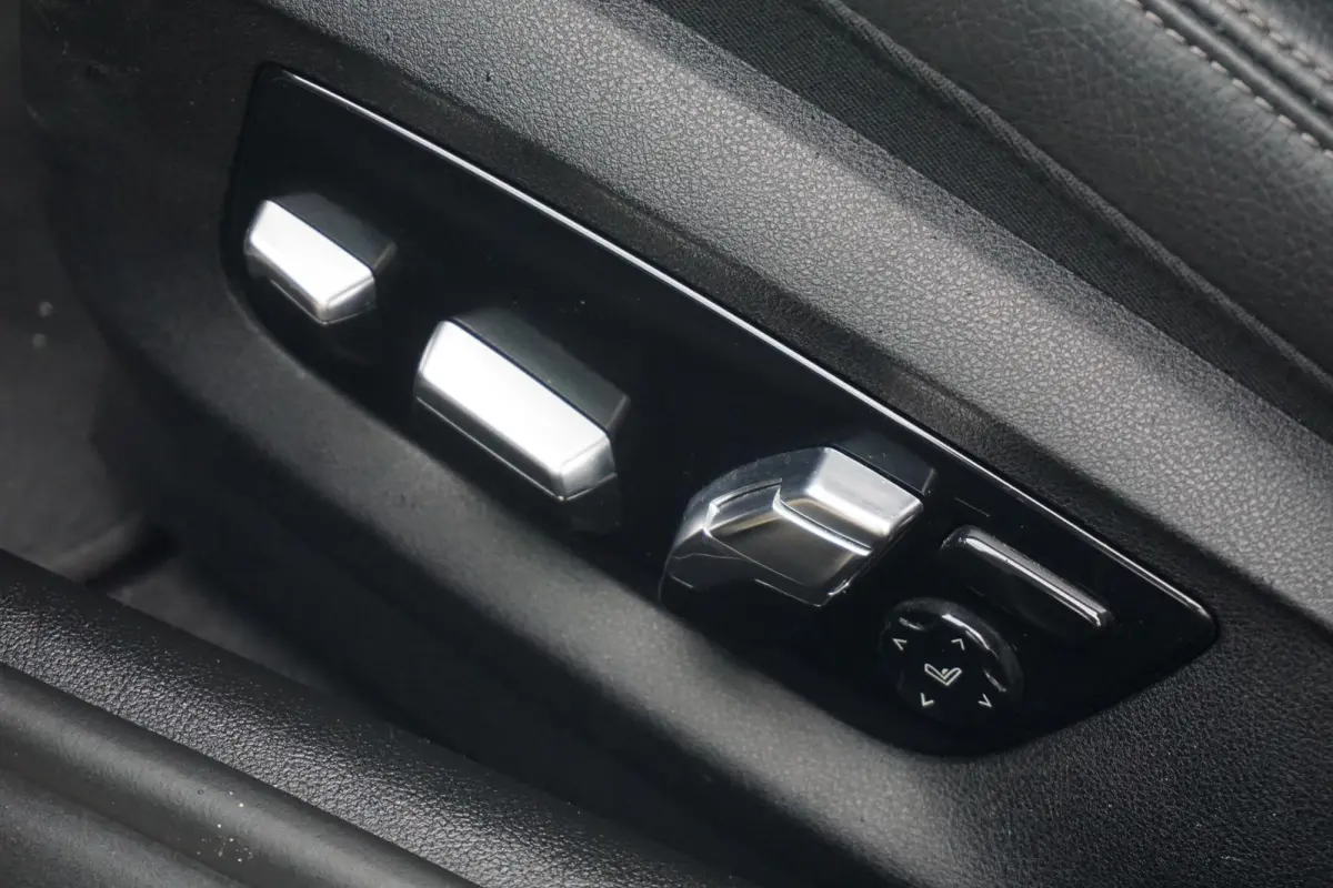 M550i xDrive Schuif-/kanteldak / Laserlight /  Head-Up Display / Harman Kardon / Soft Close