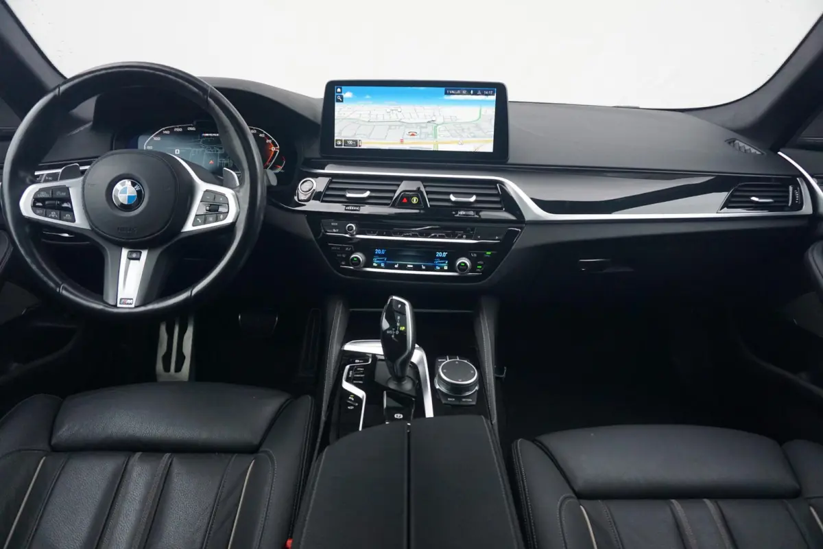 M550i xDrive Schuif-/kanteldak / Laserlight /  Head-Up Display / Harman Kardon / Soft Close