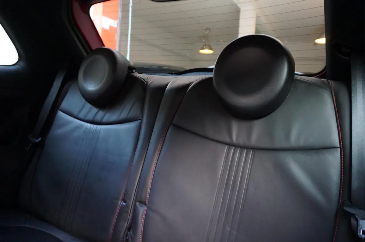 1.4 T-Jet Abarth 595 Competizione BREMBO | CARBON | INTERSCOPE | Schaalstoelen | 4 pijps Sportuitlaat | Leer | Liefhebbers auto