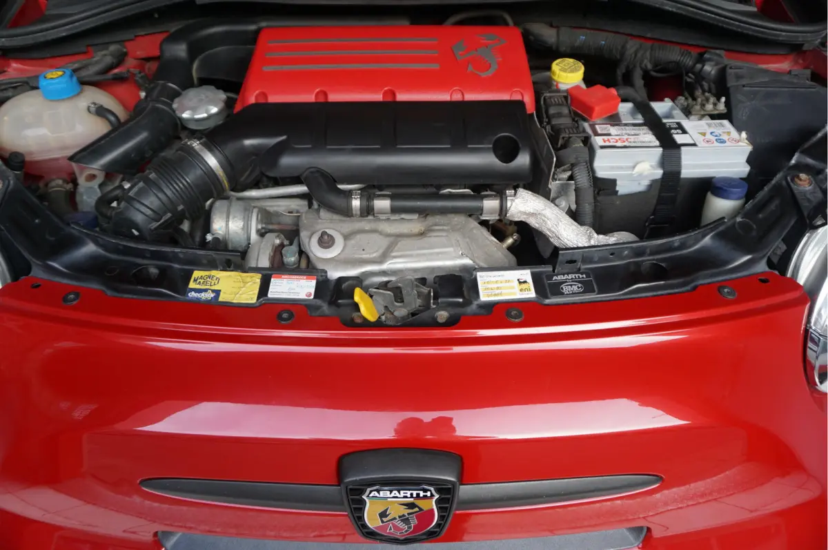 1.4 T-Jet Abarth 595 Competizione BREMBO | CARBON | INTERSCOPE | Schaalstoelen | 4 pijps Sportuitlaat | Leer | Liefhebbers auto