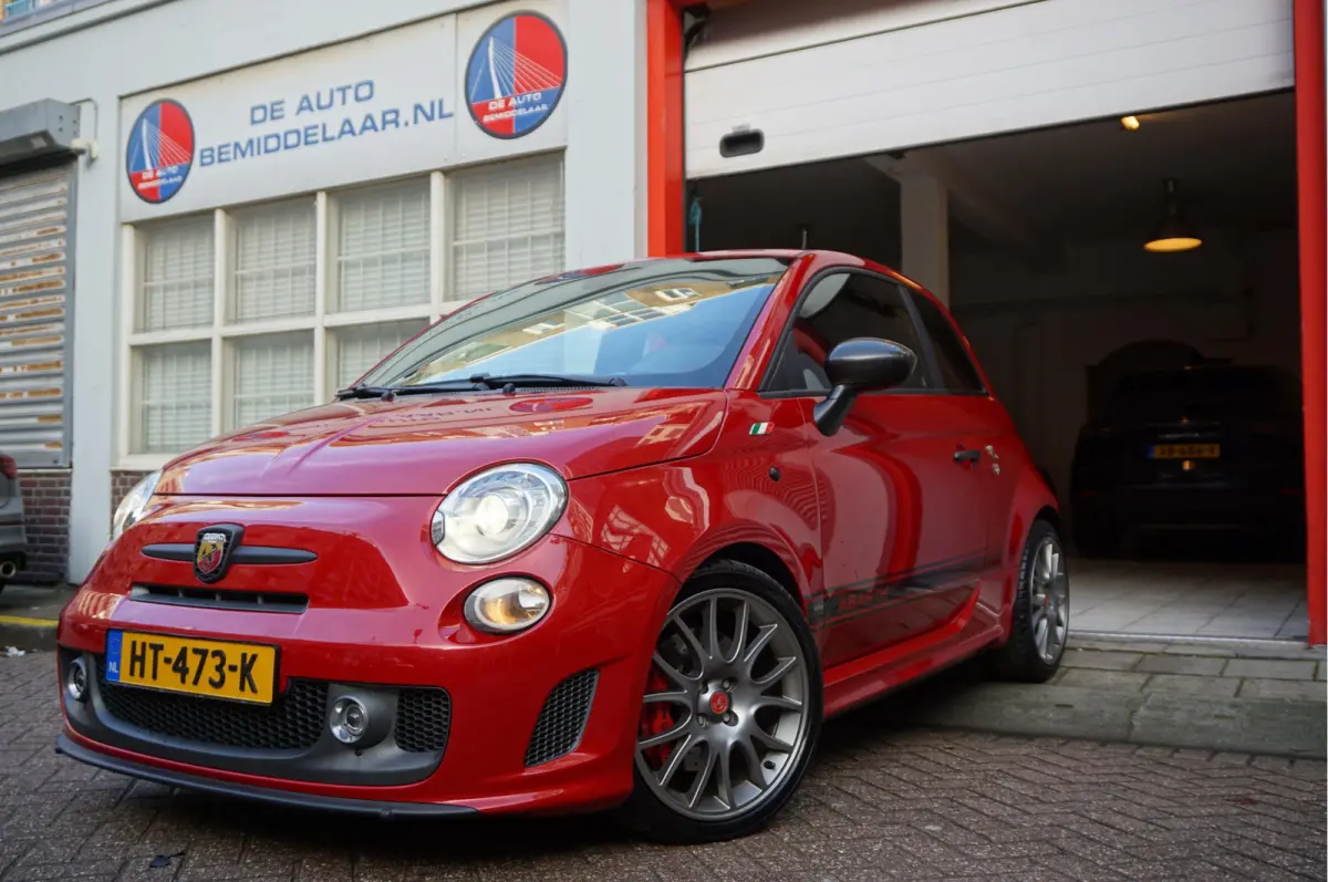 1.4 T-Jet Abarth 595 Competizione BREMBO | CARBON | INTERSCOPE | Schaalstoelen | 4 pijps Sportuitlaat | Leer | Liefhebbers auto
