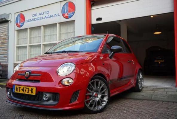 1.4 T-Jet Abarth 595 Competizione BREMBO | CARBON | INTERSCOPE | Schaalstoelen | 4 pijps Sportuitlaat | Leer | Liefhebbers auto