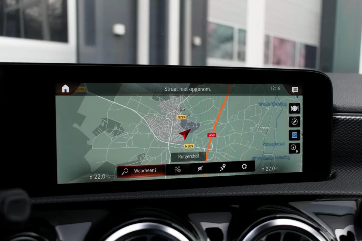 250 e Premium Plug-in Hybrid|1e Eigenaar|STOELVERWARMING|LEDER|CAMERA|CLIMATE