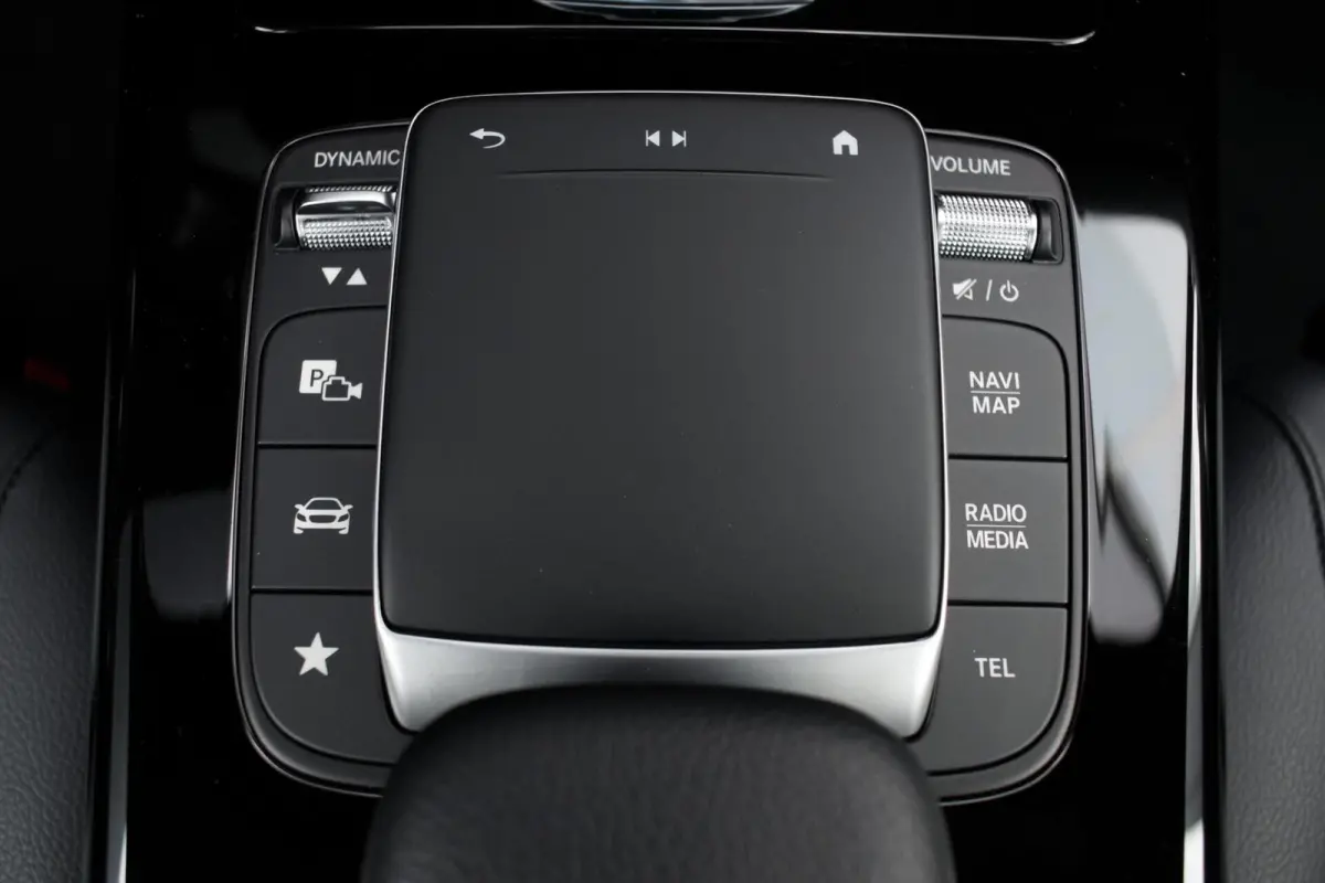 250 e Premium Plug-in Hybrid|1e Eigenaar|STOELVERWARMING|LEDER|CAMERA|CLIMATE