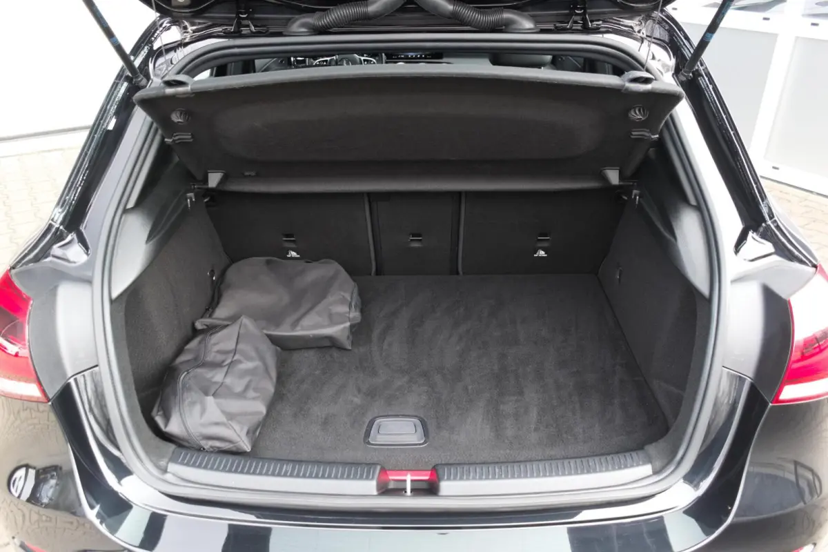 250 e Premium Plug-in Hybrid|1e Eigenaar|STOELVERWARMING|LEDER|CAMERA|CLIMATE