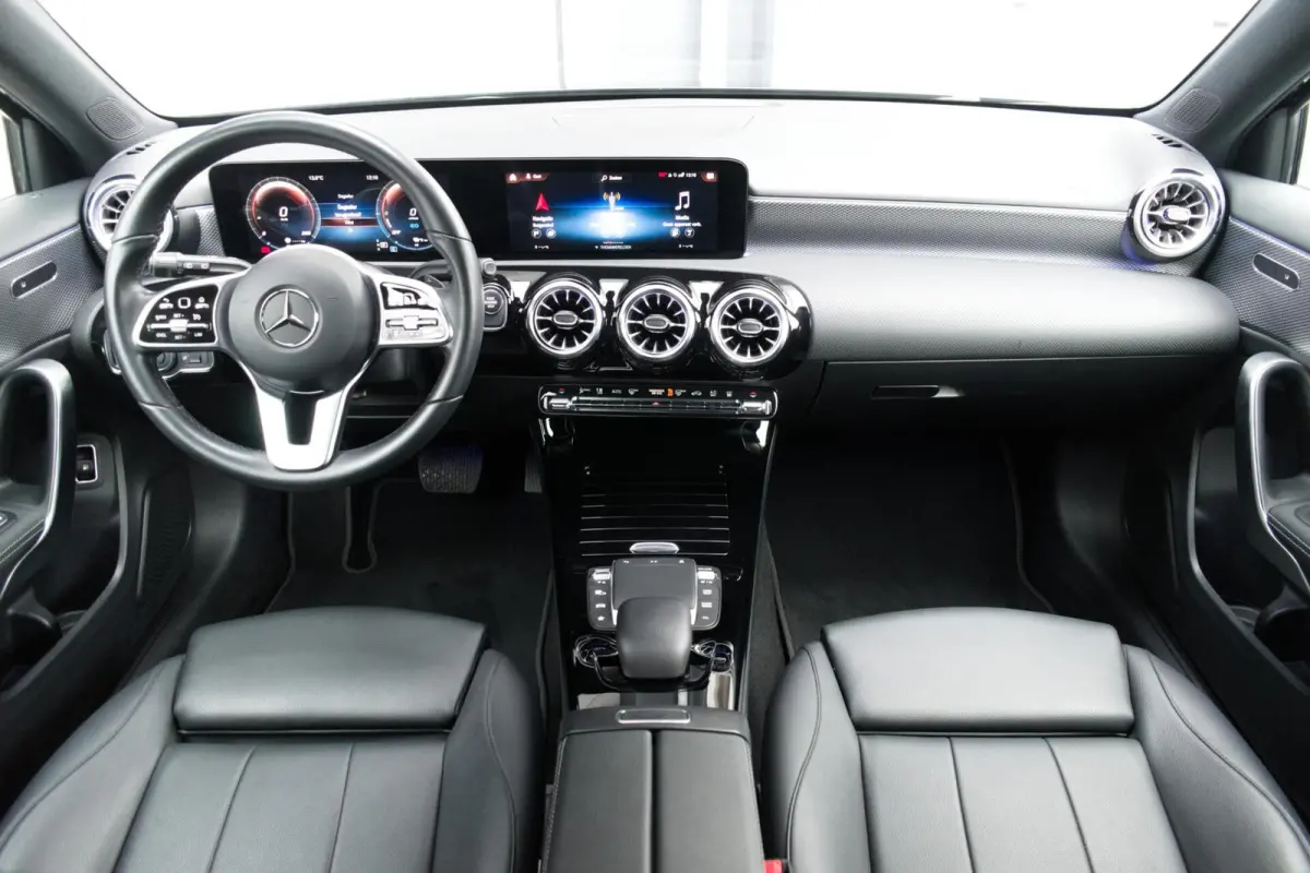 250 e Premium Plug-in Hybrid|1e Eigenaar|STOELVERWARMING|LEDER|CAMERA|CLIMATE