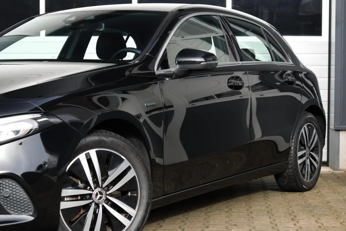 250 e Premium Plug-in Hybrid|1e Eigenaar|STOELVERWARMING|LEDER|CAMERA|CLIMATE