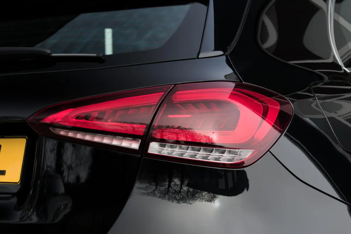 250 e Premium Plug-in Hybrid|1e Eigenaar|STOELVERWARMING|LEDER|CAMERA|CLIMATE