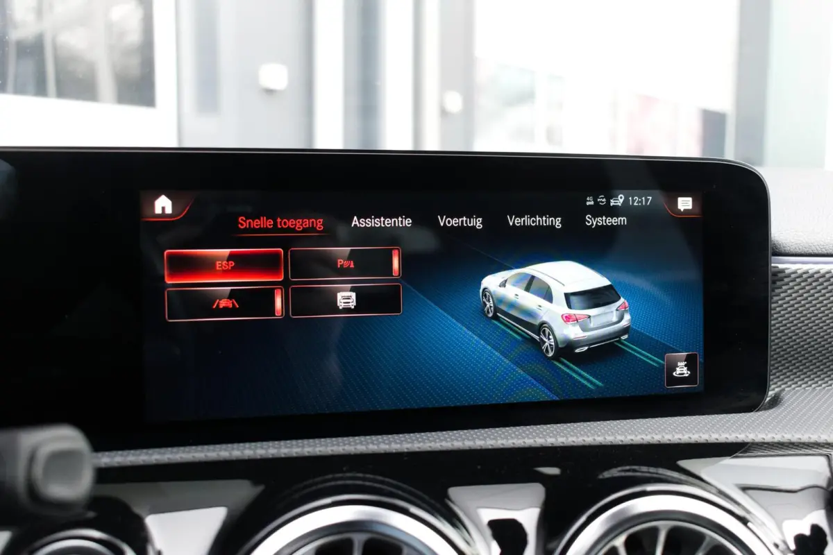 250 e Premium Plug-in Hybrid|1e Eigenaar|STOELVERWARMING|LEDER|CAMERA|CLIMATE