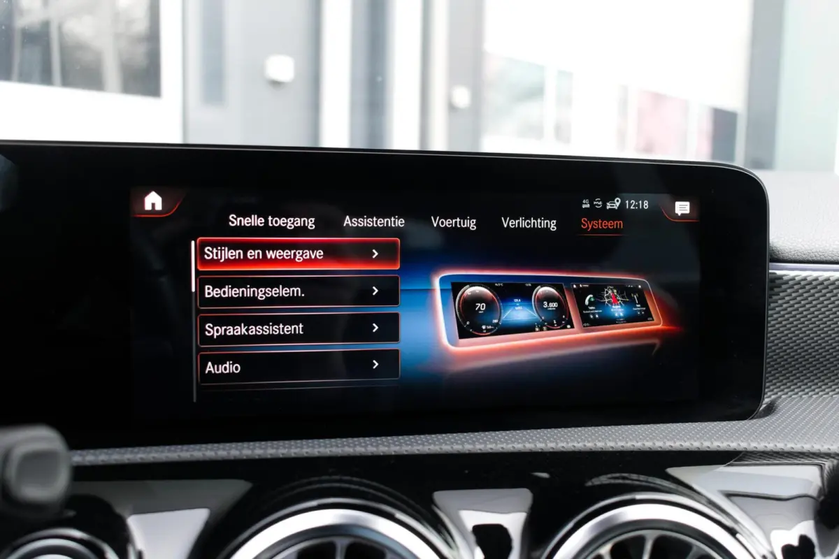 250 e Premium Plug-in Hybrid|1e Eigenaar|STOELVERWARMING|LEDER|CAMERA|CLIMATE
