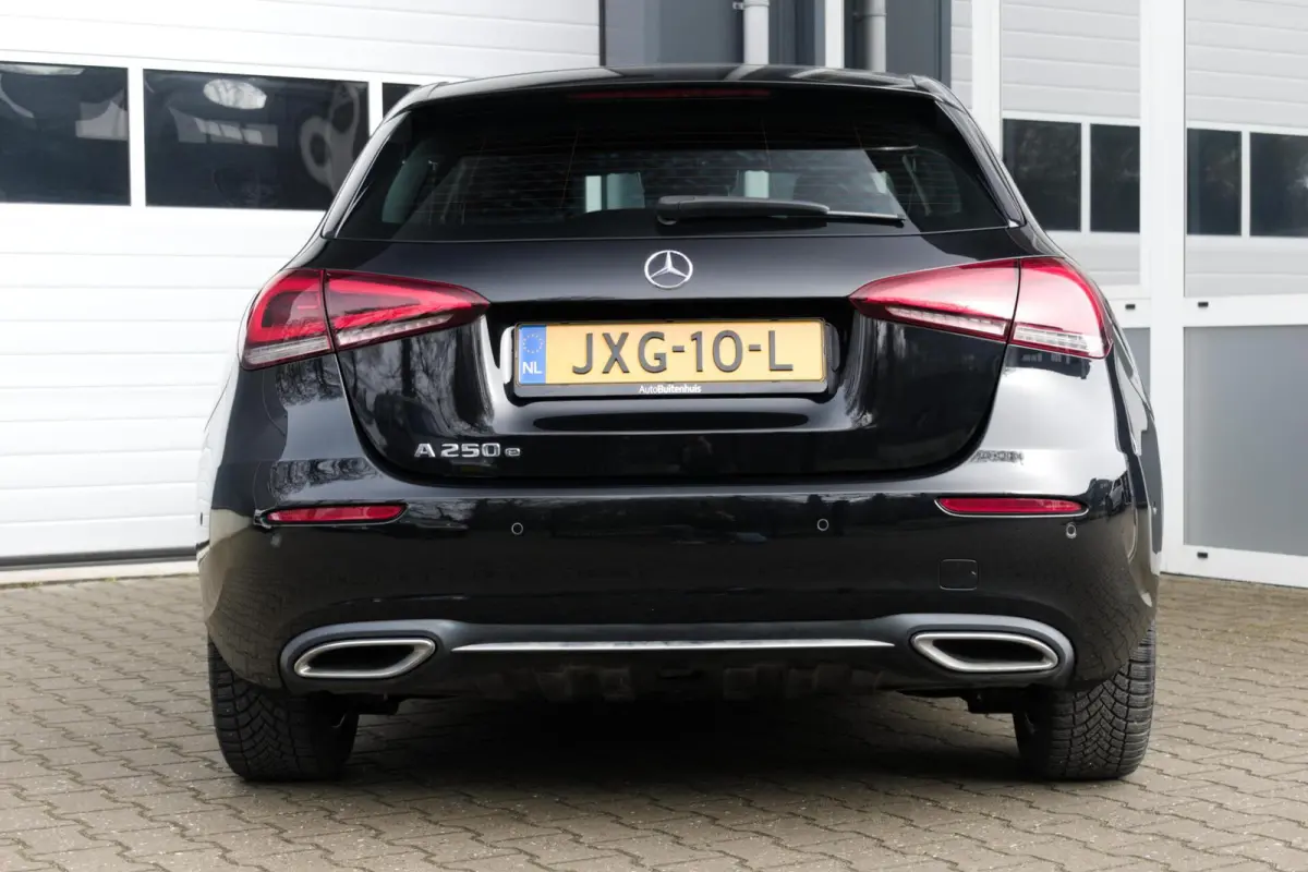 250 e Premium Plug-in Hybrid|1e Eigenaar|STOELVERWARMING|LEDER|CAMERA|CLIMATE