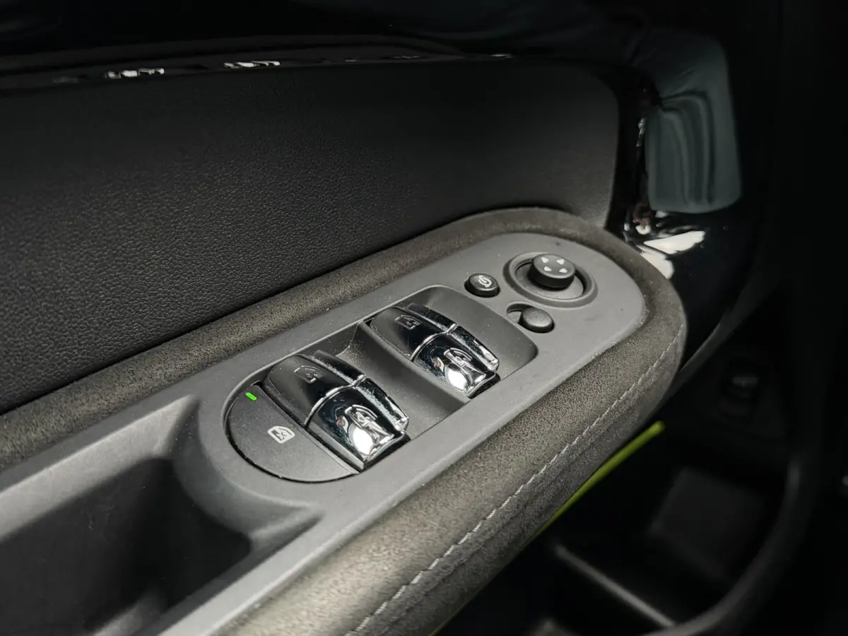 Mini 2.0 John Cooper Works ALL4 231 PK Chili Panoramadak Leer Harman-Kardon Elek Stoelverstelling Head-Up Display Led Achteruitrijcamera Keyless Entry Vol!